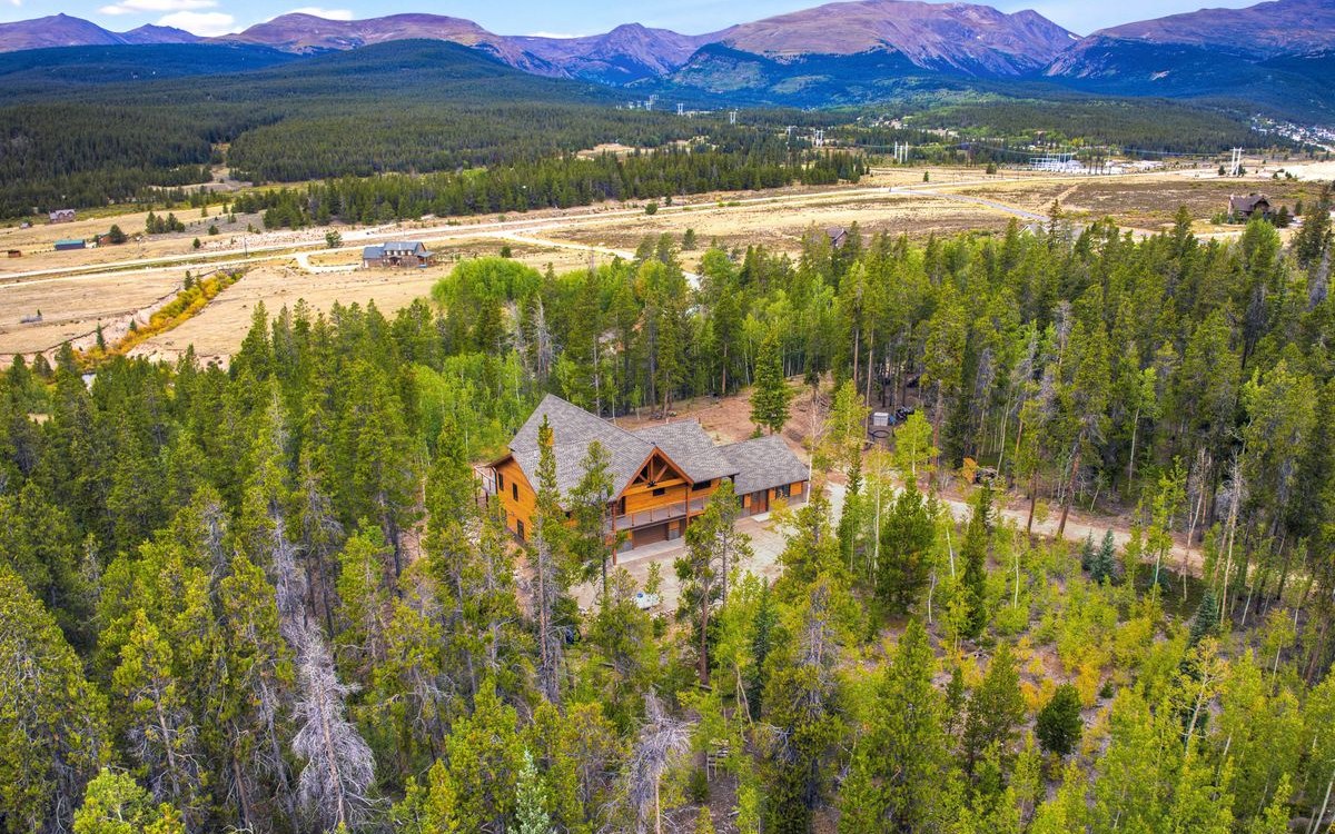 Mountain landscape near Breckenridge and Summit County, Colorado.